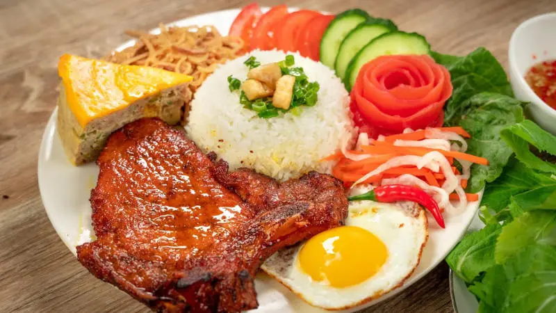What to Eat in Central Ho Chi Minh City: Local Dishes to Try
